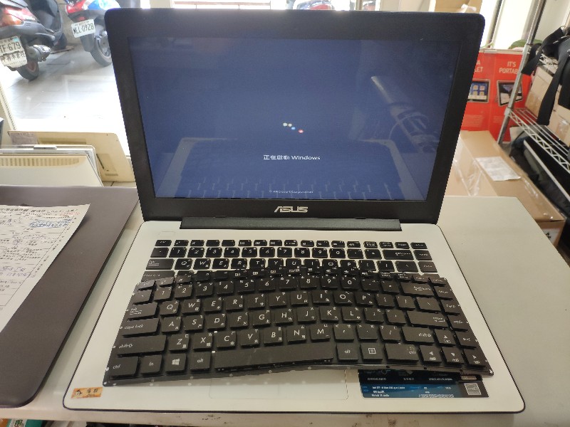 Asus x453m 更換鍵盤 各廠牌鍵盤都有哦，約2個小時完修。