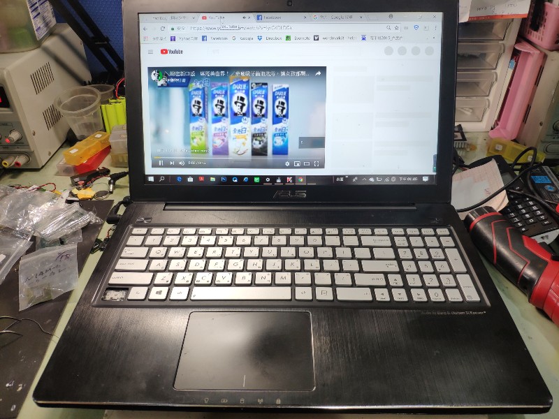 Asus n550j 開機，有過電，不顯示 維修