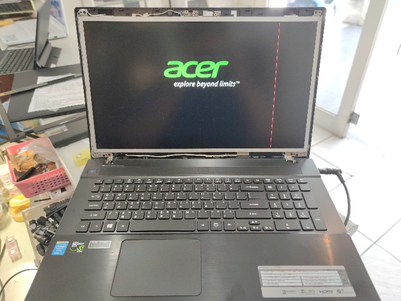 ACER V3-772G 17吋螢幕斷線 現場更換全新原裝螢幕 OK 有螢幕故障反白 斷線 顯示異常 都可來電洽詢 現場更換約30-60分鐘換好