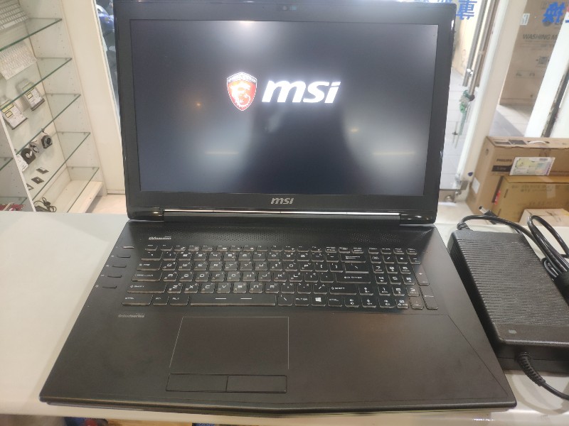 MSI GT72 客戶拿來時 不開機 也不過電，查機板訊號後，電源模組IC故障 更換後開機，維修OK