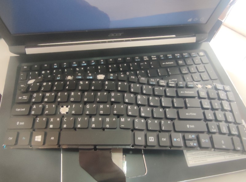 Acer k50-30 鍵盤很多鍵不能按，更換鍵盤ok,現場更換約2小時ok