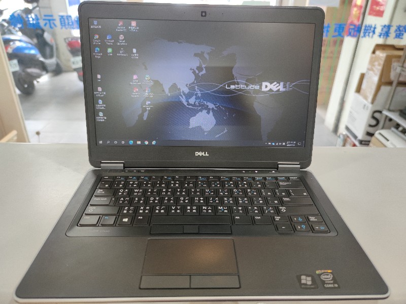 Dell e7440 專修dell筆電 各型號維修。不充電 不開機 不顯示，配件電池，鍵盤，充電器都有專售 筆電快速維修 最快當天取件。