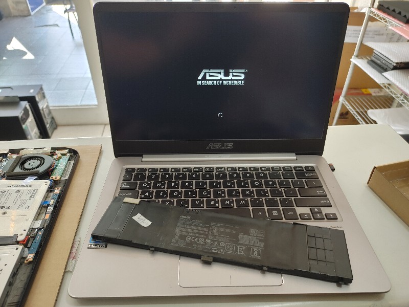 Asus ux410 不充電 不續電 更換全新電池 ok 現貨安裝 約30分鐘左右。同問題可送來檢測更換電池。