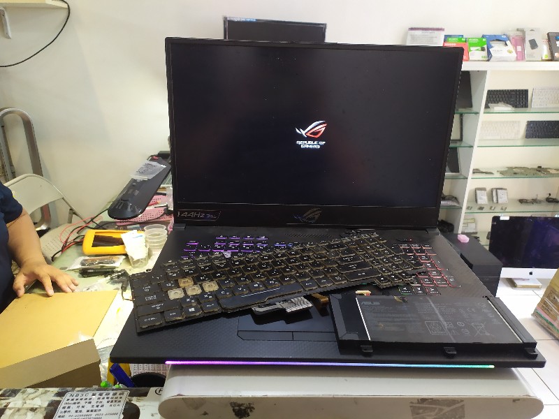 實機修-asus gl704 鍵盤電池故障 , 機板深層 清潔保養 可現場維修當天取件 快速維修 各廠牌筆電都可維修 , 可來電洽詢