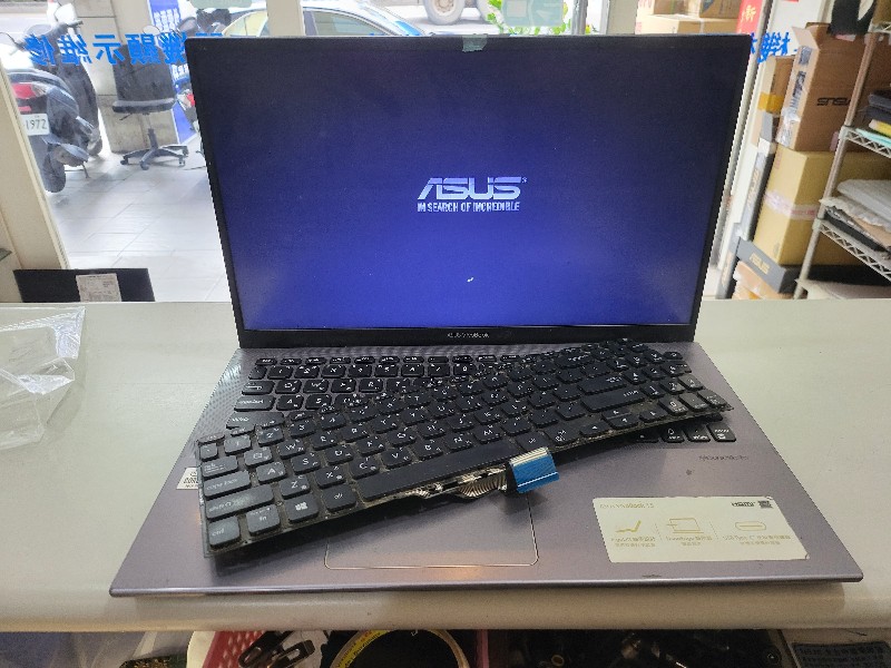 Asus x512f鍵盤故障，現貨現場安裝ok,各廠牌鍵盤都有可來電洽詢。nb3c大台中筆電維修