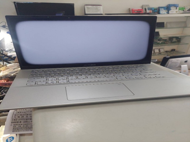 實機修-asus s412螢幕反白 異常故障，現貨現場約30分鐘更換快速維修ok,主板不開機電池故障鍵盤不良，都有貨現場維修，可來電洽詢。