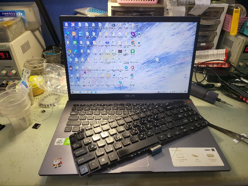 Asus x509 鍵盤故障，有很多鍵故障，現貨現場更換，快速維修ok,各廠牌筆電鍵盤都有更換可來電洽詢。