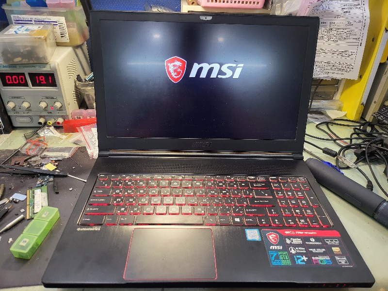 Msi gs63 鍵盤很多按鍵無法使用，拆開機板檢測為io問題，快速維修ok,主機板不開機，螢幕鍵盤外殼轉軸斷裂，電池 都可維修，各廠牌筆電精修ok.
