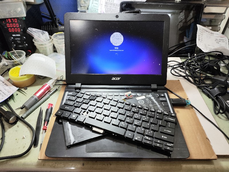 Acer a111-31 電池 鍵盤故障 實機拆解維修 電池 鍵盤都有，各廠牌電池鍵盤螢幕都有現貨現場安裝