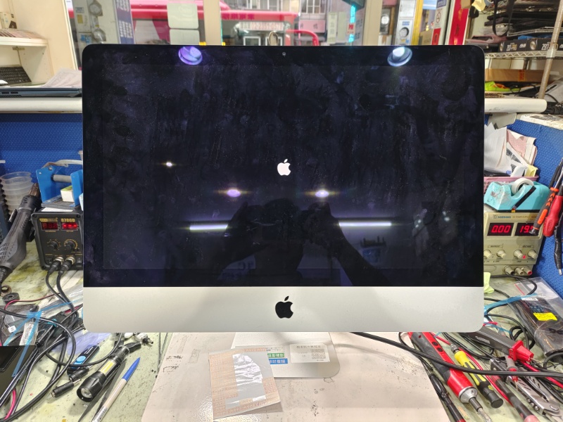 Apple a2116 不開機 不過電 不顯示 實機拆解主機板維修OK 檢測主機板電源訊號有短路導致不開機 主機板檢測燈不亮 更換電源模組零件ok開機檢測燈亮起 裝機檢測 all pass ok. apple imac 筆電 專業主機板維修 各廠牌筆電快速維修 現貨現場安裝螢幕 鍵盤 電池 轉軸斷裂維修 可來電洽詢 LINE:@nb3c