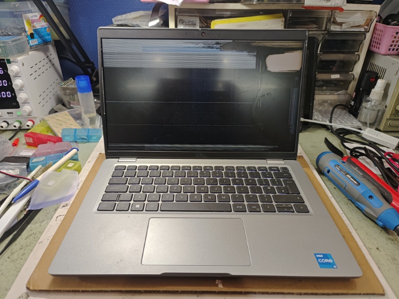 Dell 5430 螢幕破裂 現貨現場安裝實機拆解維修螢幕更換ok  專業筆電主機板維修 各廠牌筆電快速維修 現貨現場安裝螢幕 鍵盤 電池 轉軸斷裂維修 可來電洽詢 LINE:@nb3c
