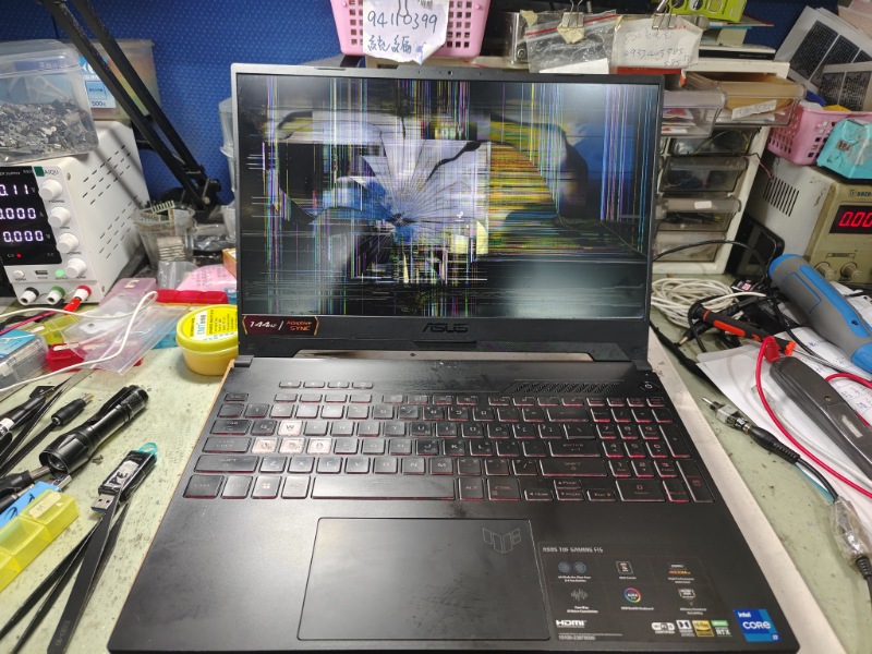 Asus fx507 螢幕破裂，現貨現場維修更換ok,各廠牌筆電螢幕都有可來電洽詢， nb3c大台中筆電維修
